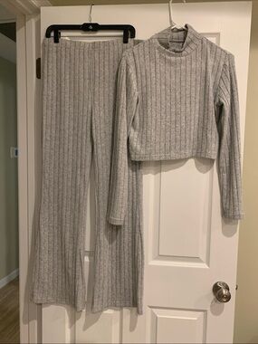 Ribbed Two-Piece Set - Light Gray